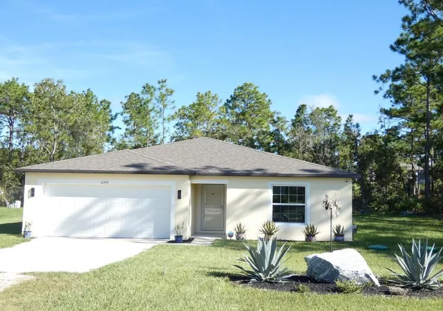 Photo 1 of Single family home for sale at 11397 Latchwood Ave, Weeki Wachee, FL 34614 | MLS# W7889803 | Listing updated on 2026-09-30