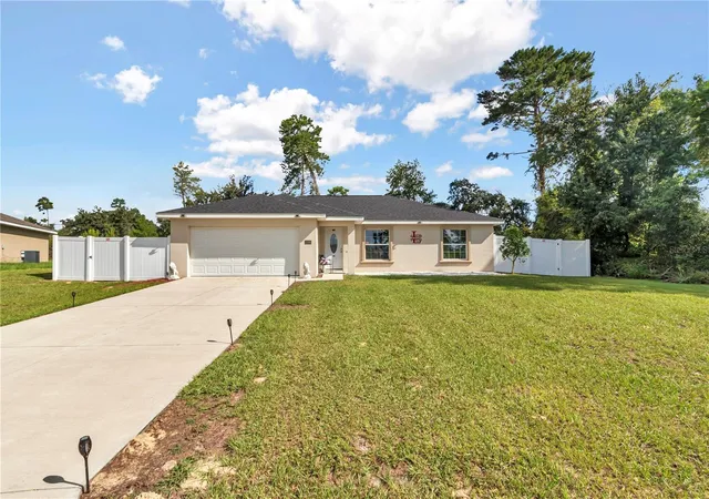 Photo 3 of Single family home for sale at 2308 Sw 168th Loop, Ocala, FL 34473 | MLS# OM732858 | Listing updated on 2026-09-25