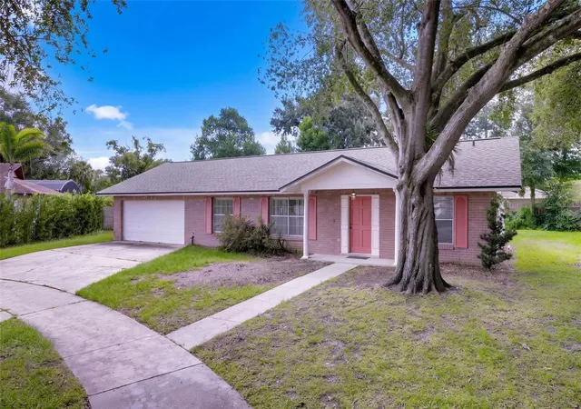 Photo 1 of Single family home for sale at 5164 Jennifer Pl, Orlando, FL 32807 | MLS# A4707324 | Listing updated on 2026-10-18