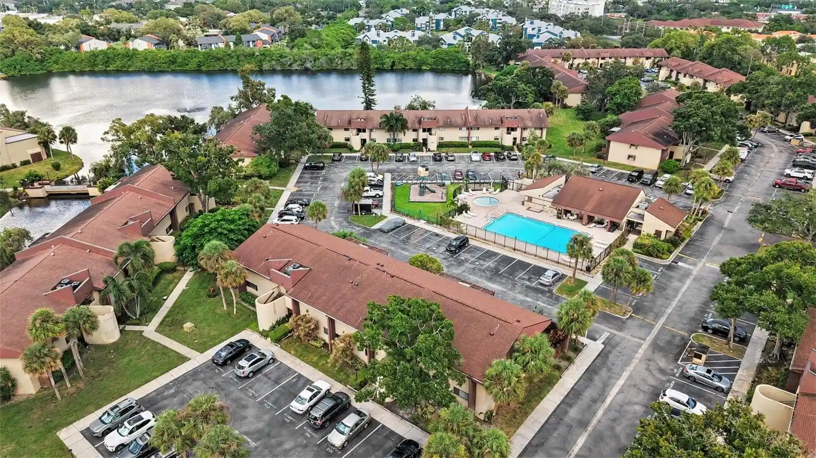 Listing Photo 31 - Condo for sale in 825 S Vlg Dr N located at 825 S Vlg Dr N, St. Petersburg, FL 33716 - Unit #102