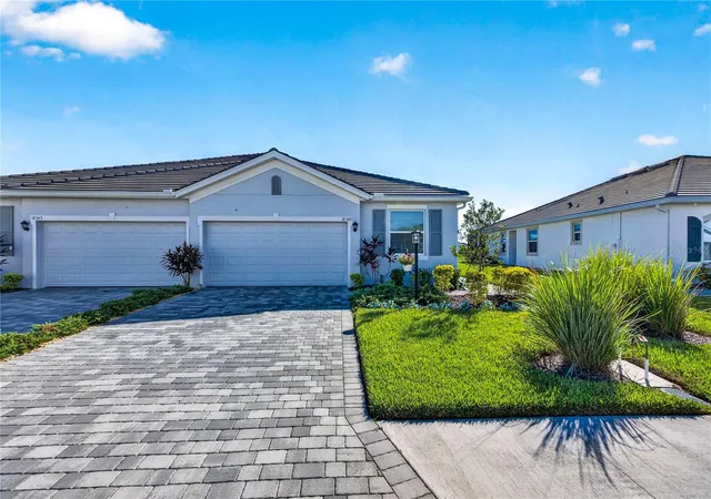 Photo 3 of Single family home for sale at 18349 Cropside Trl, Bradenton, FL 34211 | MLS# A4707326 | Listing updated on 2026-10-12