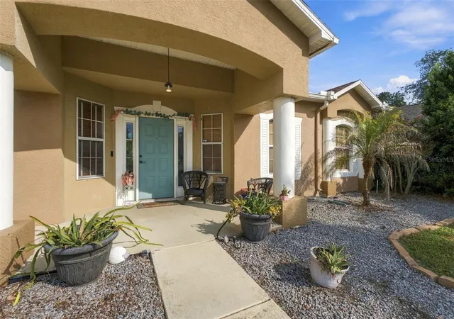 Photo 2 of Sale Pending at 11285 Timbercrest Rd, Spring Hill, FL 34608 | MLS# W7889807 | Listing updated on 2026-09-30