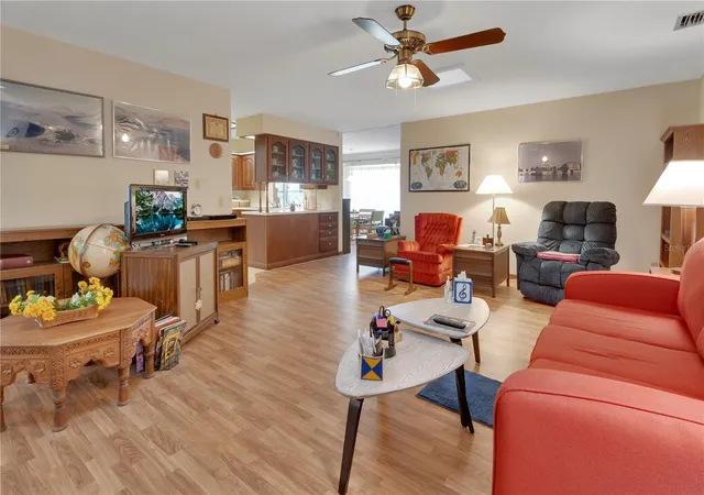 Photo 3 of Single family home for sale at 350 Lafayette Pl, Deland, FL 32720 | MLS# V4951493 | Listing updated on 2026-09-29