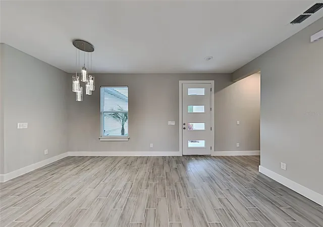 Photo 3 of Single family home for sale at 316 Fern Ct, Kissimmee, FL 34759 | MLS# C7531191 | Listing updated on 2026-09-25