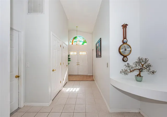 Photo 3 of Single family home for sale at 812 High Point Ct, Tarpon Springs, FL 34689 | MLS# W7889809 | Listing updated on 2026-10-03