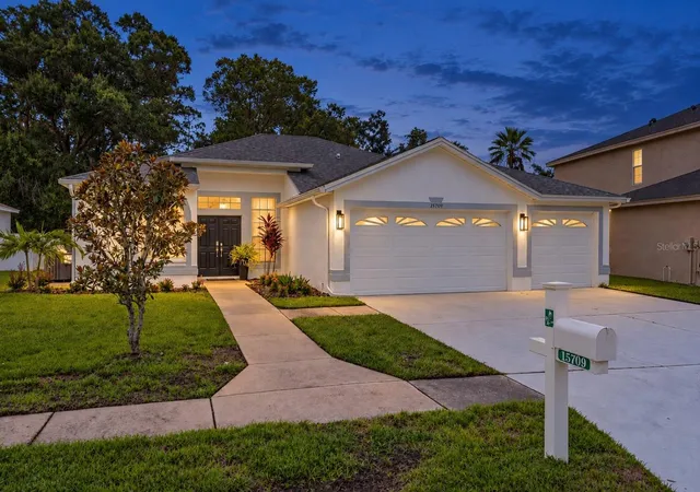 Photo 3 of Single family home for sale at 15709 Muirfield Dr, Odessa, FL 33556 | MLS# TB8551966 | Listing updated on 2026-09-28