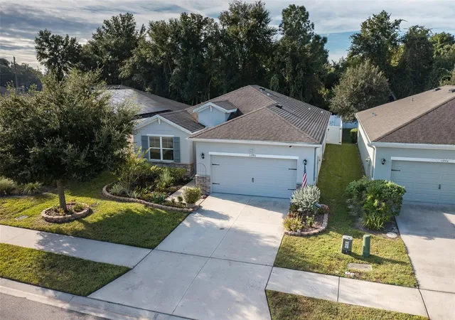 Photo 2 of Single family home for sale at 13786 Hunting Crk Pl, Spring Hill, FL 34609 | MLS# TB8551975 | Listing updated on 2026-10-10