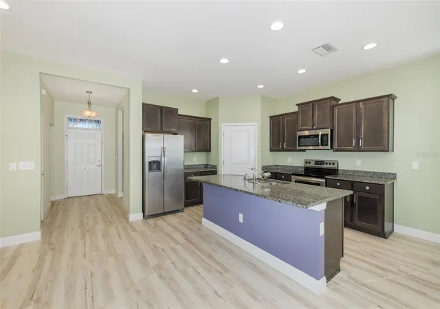 Photo 3 of Single family home for sale at 13786 Hunting Crk Pl, Spring Hill, FL 34609 | MLS# TB8551975 | Listing updated on 2026-10-10
