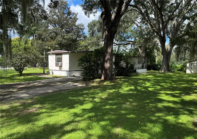 Photo 3 of Manufactured home for sale at 9613 Andy Dr, Hudson, FL 34669 | MLS# W7889811 | Listing updated on 2026-09-25