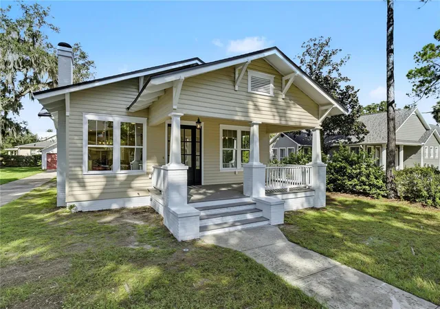 Photo 1 of Single family home for sale at 206 N Highland Ave, WINTER GARDEN, FL 34787 | MLS# O6444632 | Listing updated on 2026-10-22