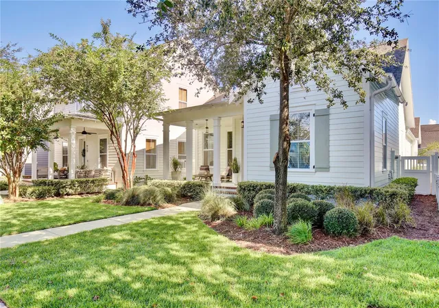 Photo 2 of Sale Pending at 923 Allenhurst St, Winter Garden, FL 34787 | MLS# O6444634 | Listing updated on 2026-10-06