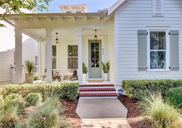 Photo 3 of Sale Pending at 923 Allenhurst St, Winter Garden, FL 34787 | MLS# O6444634 | Listing updated on 2026-10-06