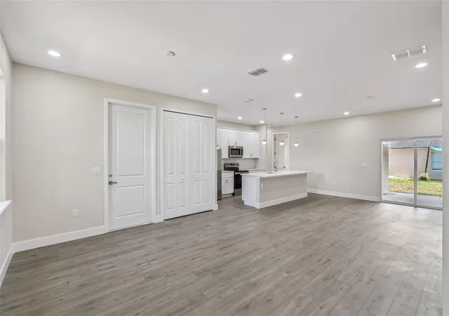 Photo 4 of Single family home for sale at 1444 Sarasota Dr, Kissimmee, FL 34759 | MLS# O6444635 | Listing updated on 2026-09-30