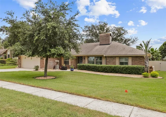 Photo 2 of Single family home for sale at 382 Forest Park Cir, Longwood, FL 32779 | MLS# O6444637 | Listing updated on 2026-10-01