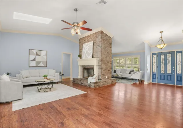 Photo 4 of Single family home for sale at 382 Forest Park Cir, Longwood, FL 32779 | MLS# O6444637 | Listing updated on 2026-10-01