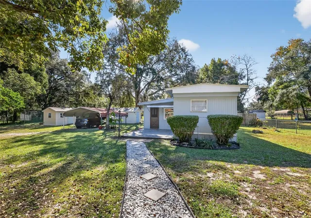 Photo 1 of Manufactured home for sale at 10438 Se 130th Place, Ocklawaha, FL 32179 | MLS# G5118246 | Listing updated on 2026-09-25