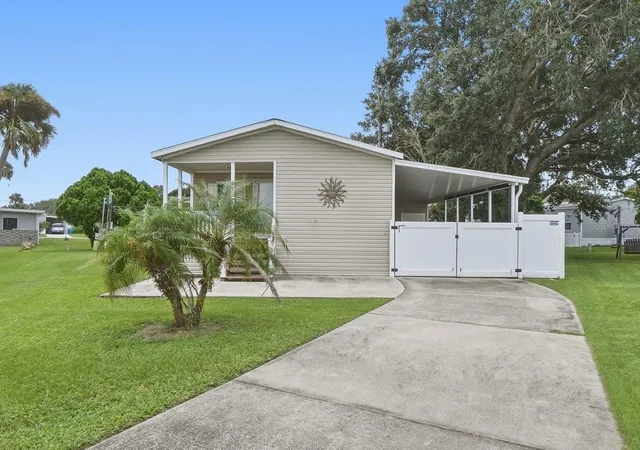 Photo 2 of Manufactured home for sale at 4340 Cypress Way, Edgewater, FL 32141 | MLS# O6444639 | Listing updated on 2026-09-26