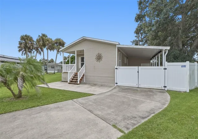 Photo 3 of Manufactured home for sale at 4340 Cypress Way, Edgewater, FL 32141 | MLS# O6444639 | Listing updated on 2026-09-26