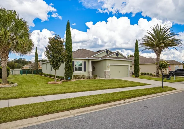 Photo 2 of Single family home for sale at 6089 SW 90th Street, Ocala, FL 34476 | MLS# OM732863 | Listing updated on 2026-09-26