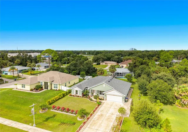 Photo 4 of Single family home for sale at 2461 S Cranberry Blvd, North Port, FL 34286 | MLS# A4707339 | Listing updated on 2026-09-27