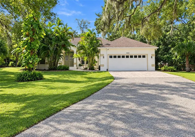 Single family home for sale at 1225 Oak Tree Ln, NOKOMIS, FL 34275 | MLS# N6145918