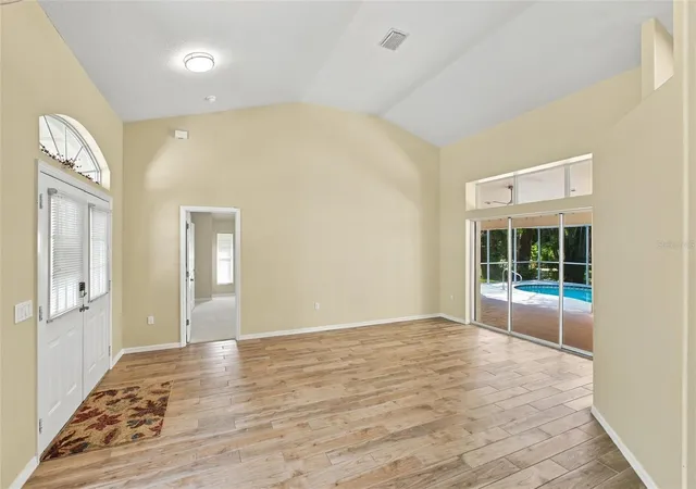 Photo 3 of Single family home for sale at 1225 Oak Tree Ln, Nokomis, FL 34275 | MLS# N6145918 | Listing updated on 2026-09-28