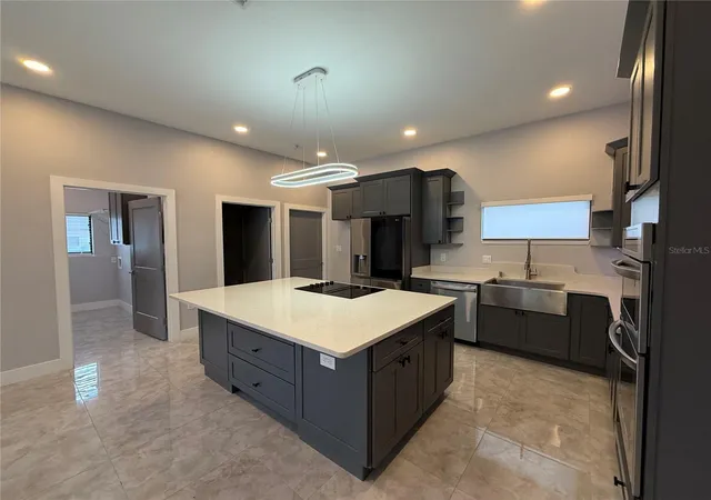 Photo 2 of Sale Pending at 541 W Lake Brantley Rd, Altamonte Springs, FL 32714 | MLS# O6444645 | Listing updated on 2026-10-06