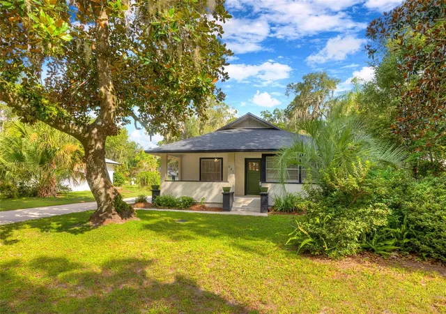 Photo 3 of Single family home for sale at 641 E Pennsylvania Ave, Deland, FL 32724 | MLS# V4951501 | Listing updated on 2026-09-28