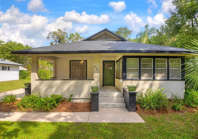 Photo 4 of Single family home for sale at 641 E Pennsylvania Ave, Deland, FL 32724 | MLS# V4951501 | Listing updated on 2026-09-28