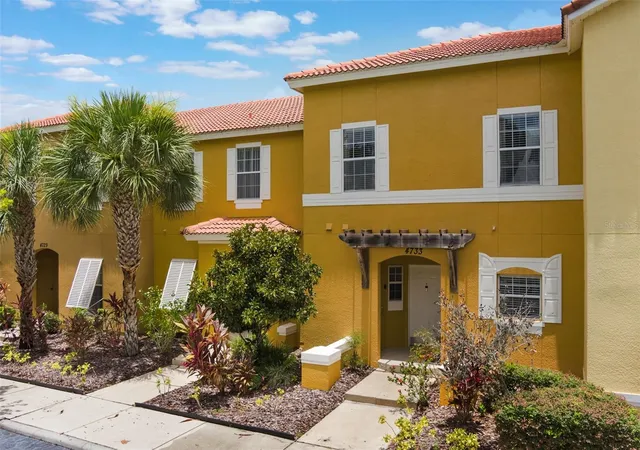 Townhouse for sale at 4733 Vero Beach Pl, KISSIMMEE, FL 34746 | MLS# O6444652
