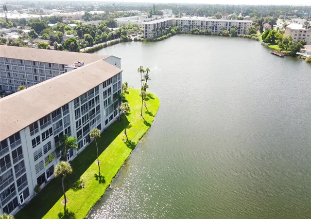 Photo 1 of Condo for sale at 3362 Lake Bayshore Dr #P214, Bradenton, FL 34205 | MLS# A4707346 | Listing updated on 2026-09-30