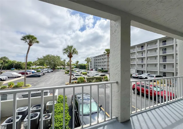 Photo 3 of Condo for sale at 3362 Lake Bayshore Dr #P214, Bradenton, FL 34205 | MLS# A4707346 | Listing updated on 2026-09-30
