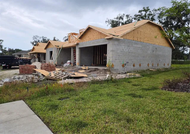 Photo 1 of Single family home for sale at 414 Shannon Ests Ct, Plant City, FL 33563 | MLS# TB8552006 | Listing updated on 2026-10-02