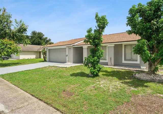 Photo 3 of Single family home for sale at 11415 Brithon Dr, Orlando, FL 32837 | MLS# O6444656 | Listing updated on 2026-10-10