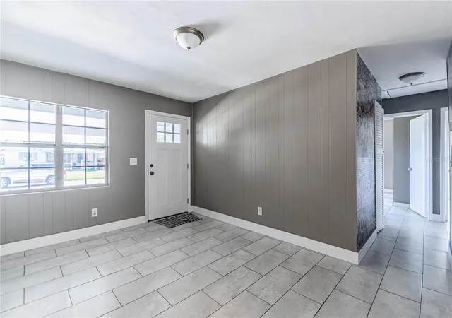 Photo 21 of Single family home for sale at 1026 Canal Dr W, LAKELAND, FL 33801 | MLS# L4965336 | Listing updated on 2026-10-06