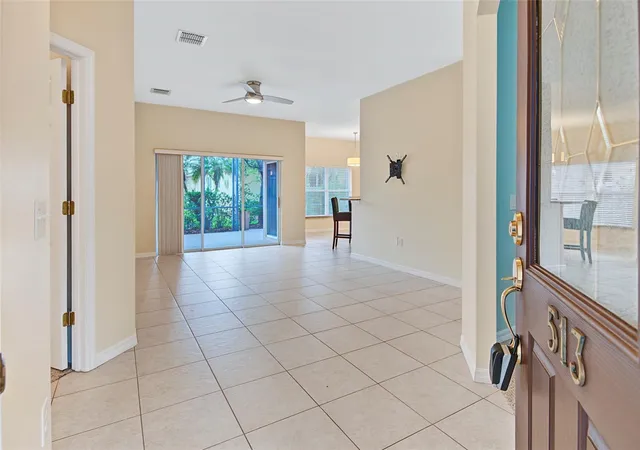 Photo 3 of Single family home for sale at 513 Heartwell Dr, Kissimmee, FL 34759 | MLS# S5158273 | Listing updated on 2026-10-03