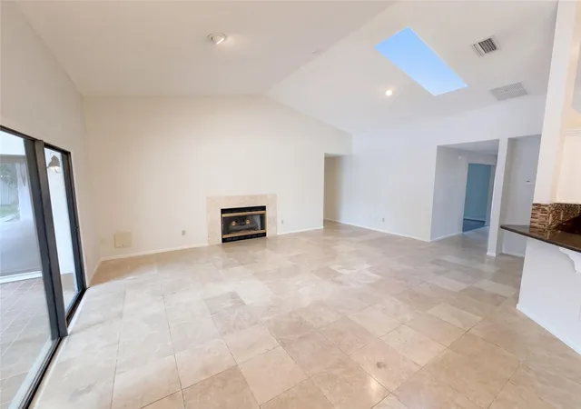 Photo 2 of Single family home for sale at 3339 Paisley Cir, Orlando, FL 32817 | MLS# O6444663 | Listing updated on 2026-09-25