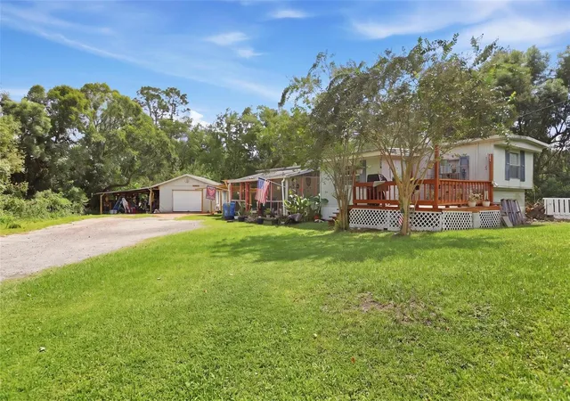 Photo 3 of Manufactured home for sale at 498 King Charles Cir, Deland, FL 32724 | MLS# V4951502 | Listing updated on 2026-09-25