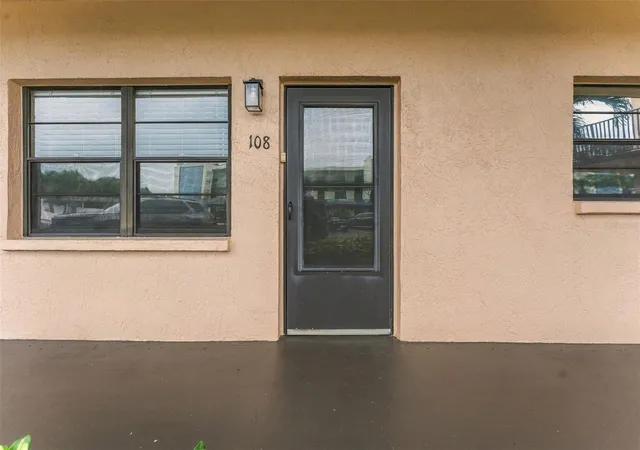 Photo 2 of Condo for sale at 5971 Ter Park Dr N #108, Saint Petersburg, FL 33709 | MLS# TB8552015 | Listing updated on 2026-10-10