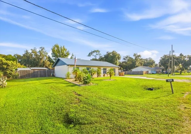 Photo 1 of Single family home for sale at 4799 Lake Shore Dr, Saint Cloud, FL 34772 | MLS# O6444667 | Listing updated on 2026-09-25