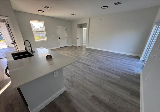 Photo 4 of Single family home for sale at 1940 Alan St, Sebring, FL 33875 | MLS# O6444672 | Listing updated on 2026-10-05