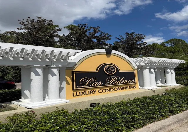 Photo 4 of Condo for sale at 5450 Bentgrass Dr #5-108, Sarasota, FL 34235 | MLS# C7531200 | Listing updated on 2026-10-06