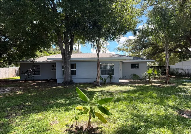 Photo 4 of Sale Pending at 5328 16th Street W, Bradenton, FL 34207 | MLS# O6444677 | Listing updated on 2026-09-28