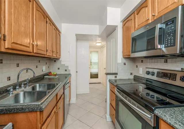 Photo 2 of Townhouse for sale at 501 E Bay Dr #702, Largo, FL 33770 | MLS# TB8552030 | Listing updated on 2026-09-26