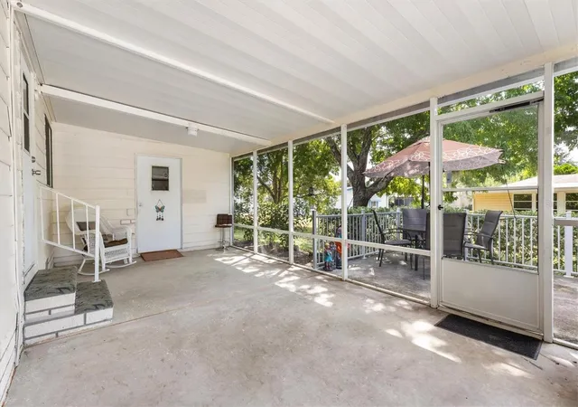 Photo 3 of Sale Pending at 1019 Ann Ave, Lady Lake, FL 32159 | MLS# G5118249 | Listing updated on 2026-10-05