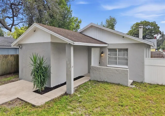 Photo 1 of Single family home for sale at 8904 N Boulevard, Tampa, FL 33604 | MLS# TB8552032 | Listing updated on 2026-09-28