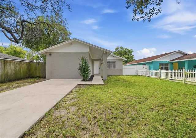Photo 3 of Single family home for sale at 8904 N Boulevard, Tampa, FL 33604 | MLS# TB8552032 | Listing updated on 2026-09-28