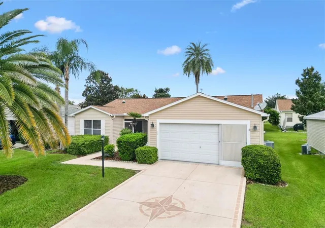 Single family home for sale at 9595 SE 171st Argyll St, THE VILLAGES, FL 32162 | MLS# G5118250