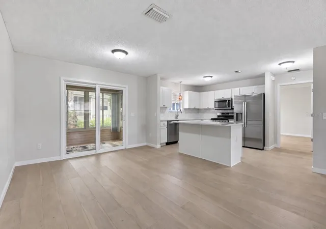 Photo 2 of Single family home for sale at 9595 SE 171st Argyll St, The Villages, FL 32162 | MLS# G5118250 | Listing updated on 2026-10-23