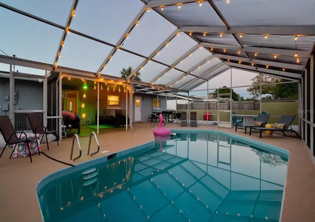 Photo 3 of Single family home for sale at 2801 23rd Avenue W, Bradenton, FL 34205 | MLS# A4707369 | Listing updated on 2026-10-04